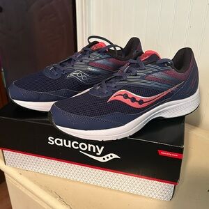 New Saucony tennis shoes